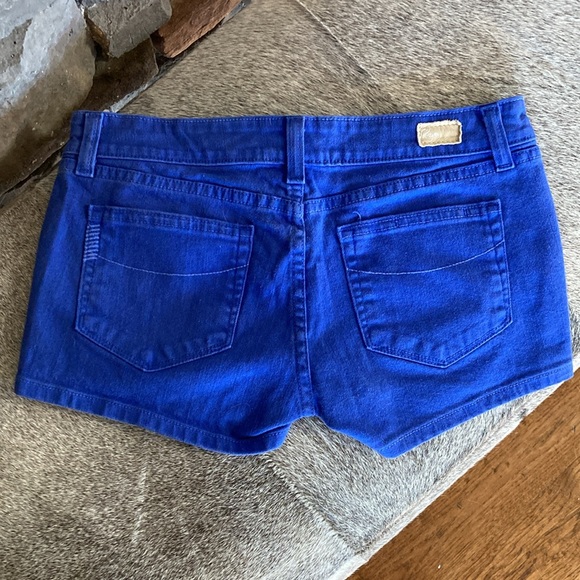 Paige Low Rise Canyon Shorts Tilt Blue Denim Going Out Mini Festival - Picture 2 of 9